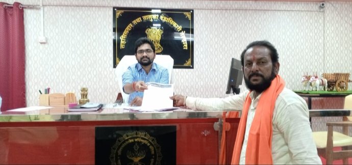 हात - पंपाचे काम तात्काळ सुरू करा अन्यथा आमरण उपोषण करू गोपाल विखे यांचा इशारा.दानापुर (वा)